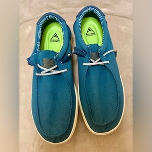 NWOT Vance Co. Teal Blue Men’s Casual Slip on Sneaker Shoes Size 10